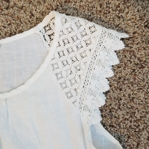 Sunflower | White Lace Cap Sleeve Top